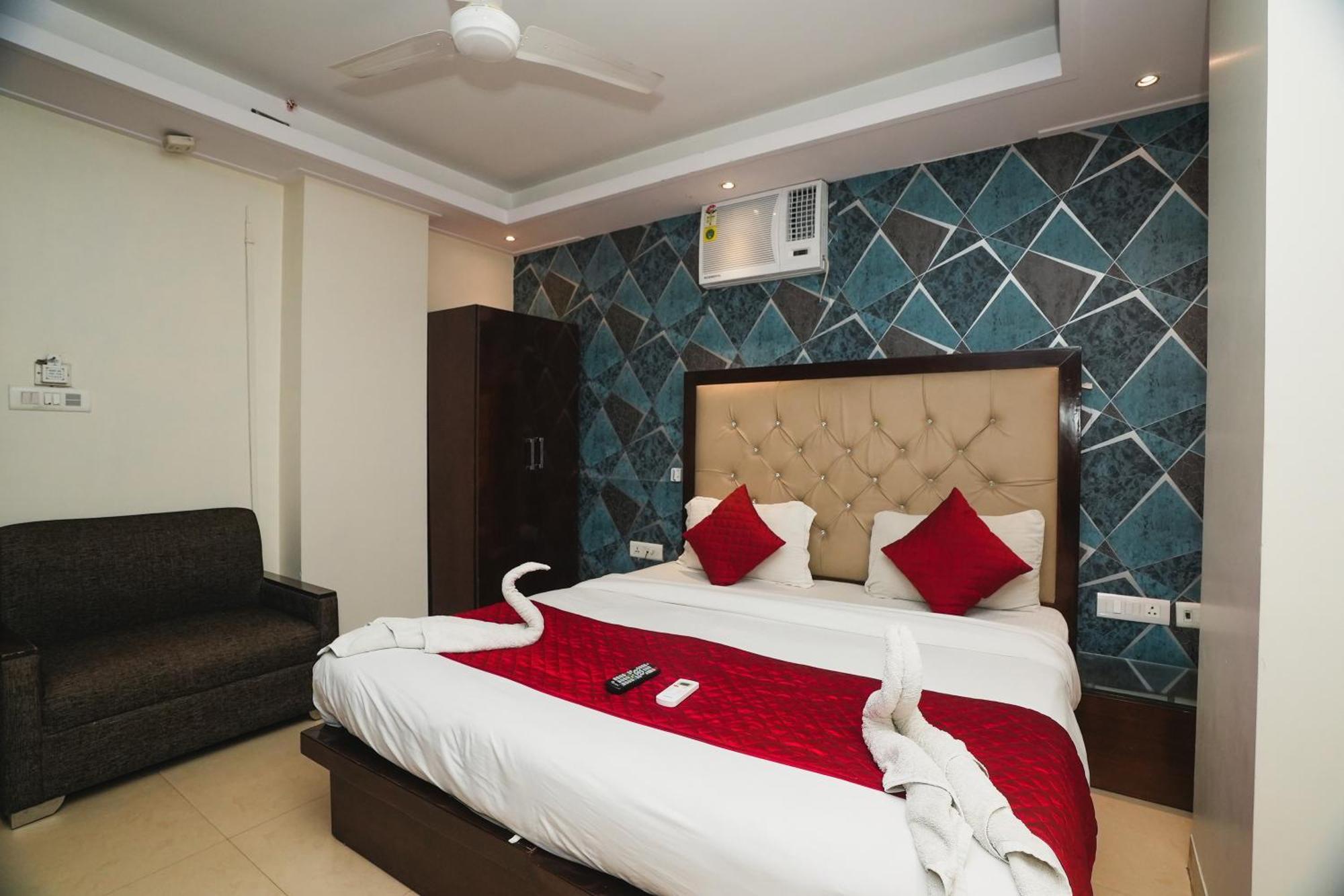 FabHotel B Continental Delhi  Exterior foto