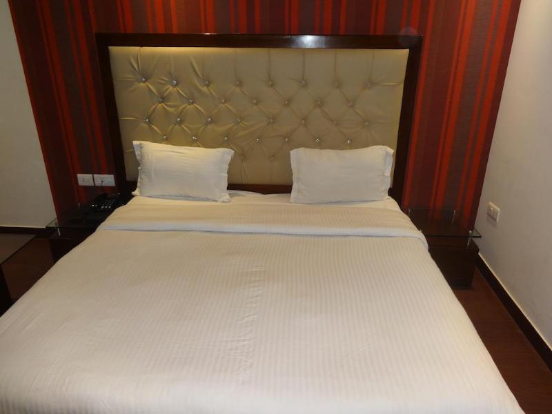 FabHotel B Continental Delhi  Exterior foto